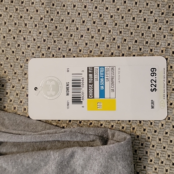 NWT UNDER ARMOUR Semi-Fitted Gray V-Neck Short Skeeve Tee Size:M - Picture 10 of 10